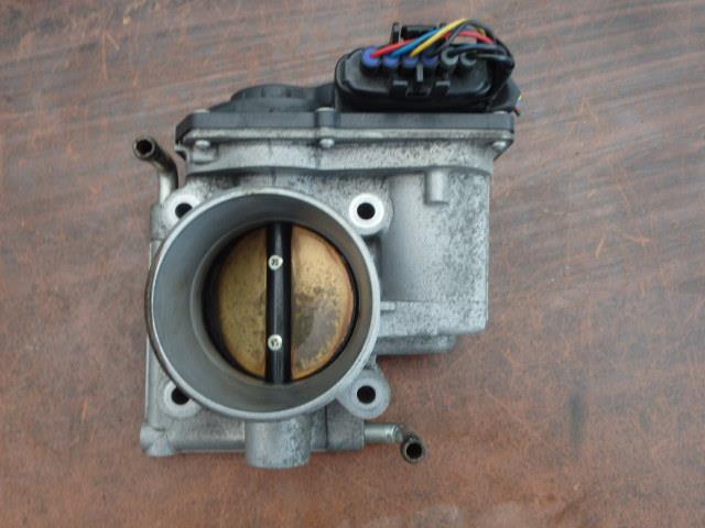 【中古】中古部品 プレマシー CREW スロットルボディ 【3331010800-001559570020300】