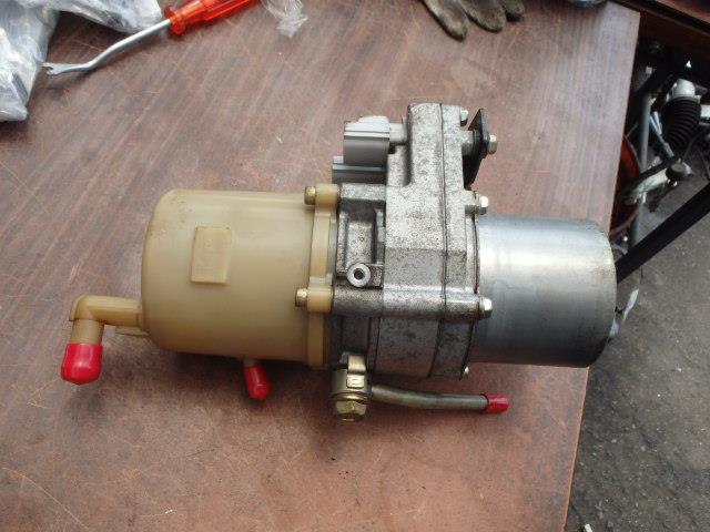 【中古】中古部品 アクセラ BK5P パワステベーンポンプ 【3331010800-001618804843300】