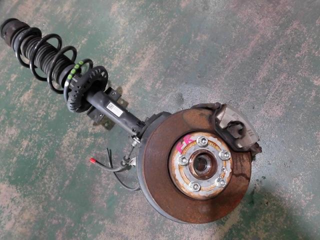 【中古】中古部品 VW ポロ 6RCBZ 右フロントストラット 【3330810100-001442003650100】