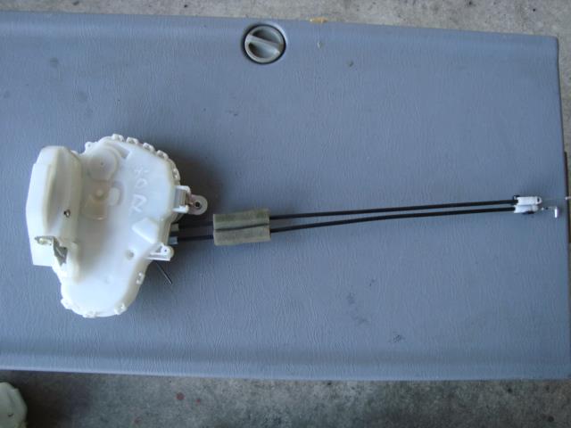 【中古】中古部品 ゼスト JE1 右リアドアロックソレノイド 【3340080100-000800697964570】