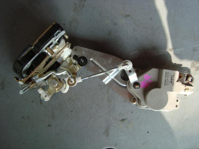 【中古】中古部品 オプティ L800S 左リアドアロックソレノイド 【3340080100-000835358964580】