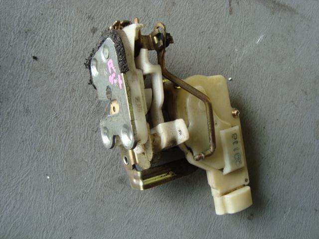 【中古】中古部品 ムーヴ L902S トランク・バックドアロックソレノイド 【3340080100-000901109964590】