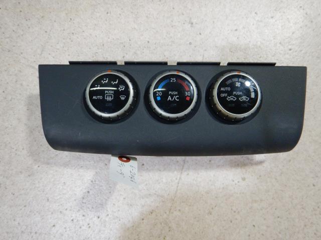 【中古】中古部品 ティーダ JC11 A/Cスイッチパネル 【3330810100-001696784760900】