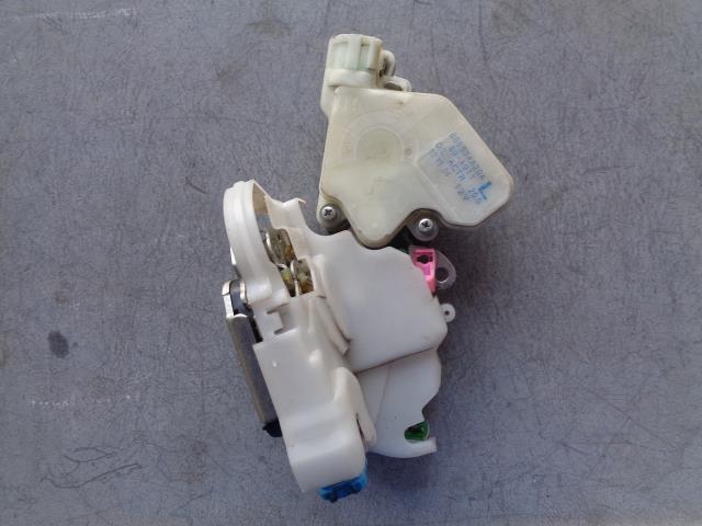 【中古】中古部品 アトラス SZ2F24 左フロントドアロックソレノイド 【3340080100-221112000164560】