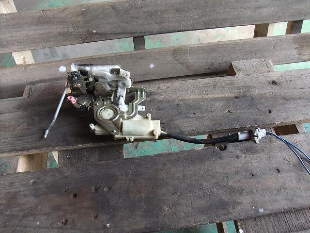 【中古】中古部品 ムーヴ L600S 左リアドアロックソレノイド 【3340140100-000862471164580】