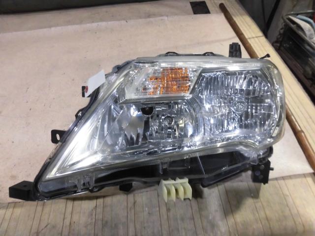 【中古】中古部品 セレナ C26 左ヘッドランプ 【3330810100-001586734510900】