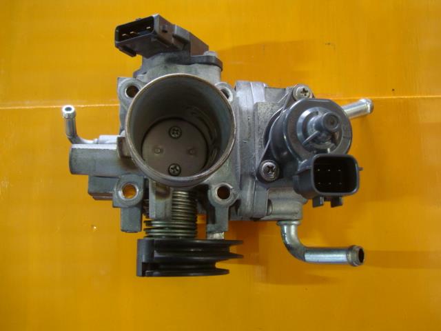 【中古】中古部品 eKワゴン H82W スロットルボディ 【3340220100-000225009720300】