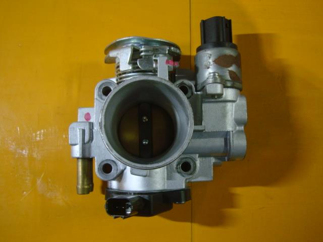 【中古】中古部品 ゼスト JE1 スロットルボディ 【3340220100-000225009020300】