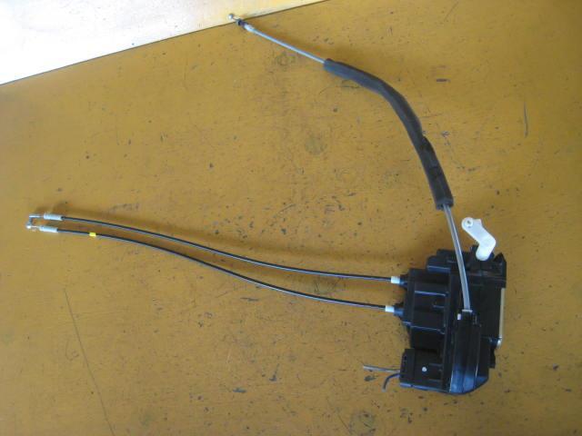 【中古】中古部品 キューブ BZ11 左フロントドアロックソレノイド 【3340220100-001559754264560】