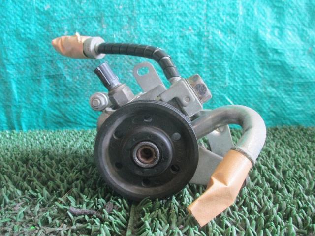【中古】中古部品 エッセ L235S パワステベーンポンプ 【3500080000-001710519343300】