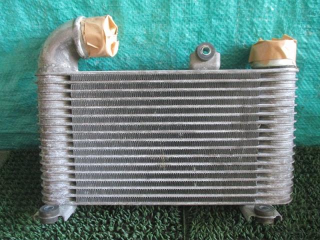 【中古】中古部品 ハイエース KDH201V インタークーラー 【3500080000-000213173820500】