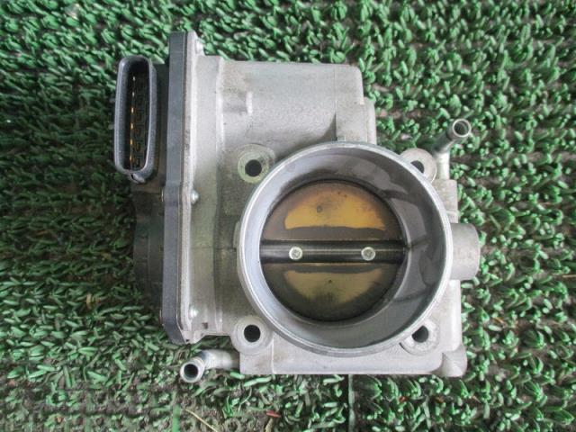 【中古】中古部品 プレマシー CREW スロットルボディ 【3500080000-220221000320300】