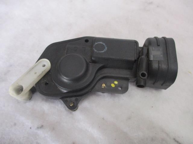 【中古】中古部品 AZワゴン MD21S 右リアドアロックソレノイド 【3540020100-000006011064570】