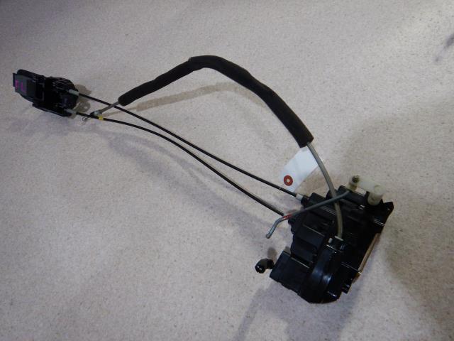 【中古】中古部品 キューブ BZ11 右フロントドアロックソレノイド 【3330810100-001659614464550】