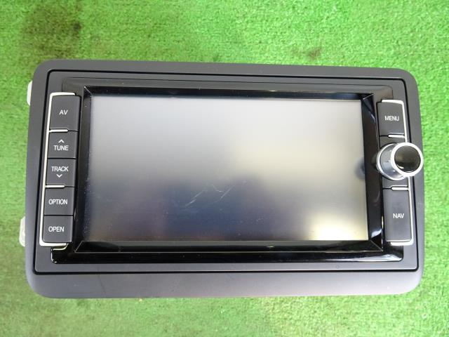 【中古】中古部品 VW ポロ 6RCJZ カーナビゲーション 【3330640100-250421000161310】