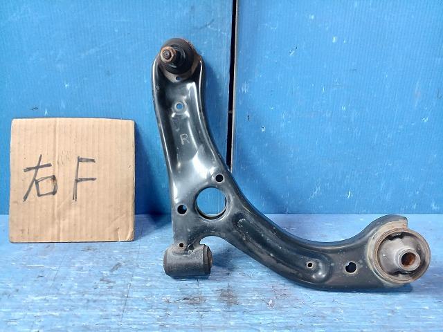 【中古】中古部品 ムーヴ LA150S 右フロントロアアーム 【3310050100-250127000151720】