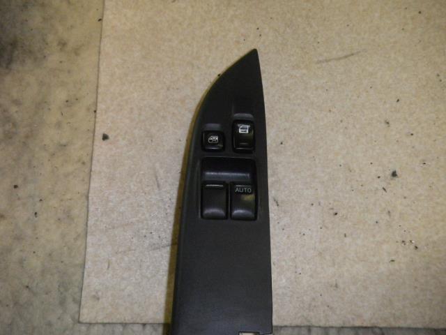 メーカー 日産 車名 AD 型式類別 12293-0033 グレード 1500 DX 認定型式 CBE-VFY11 車両タイプ 年式 H16/5 シフト 駆動 通称型式 エンジン型式 QG15-DE ミッション型式 アクスル型式 FQ38 車体色 白 車体色No QM1 トリム色No K 走行距離(Km) 144,000 メーカー純正品番 25401-WE000 部品メーカー品番 保証 1ヶ月/1000km 付加情報 ドアロック付;ウインドゥロック付;グレーパネル;16P;テストOK; 商品情報 ※純正番号およびモデル番号は参考としてください。※リビルト部品を購入される際のお願い【再生部品】と表示されているものをリビルト部品と呼んでいます。リビルト部品の場合には、交換時に取り外した部品をご返却していただく場合があります。詳しくはこちら※大物商品(ドア・ボンネット・バンパー等)は個人宅への配送ができない場合がございます。その場合、最寄りの配送業者支店止め等の対応となりますので、あらかじめご了承ください。 ページ上部へ【中古】中古部品 AD VFY11 パワーウインドウスイッチ 【3330810100-001287485161900】