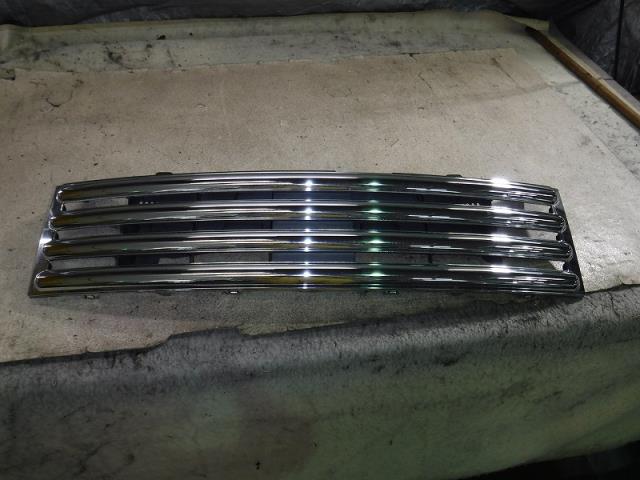 【中古】中古部品 キューブ BGZ11 ラジエータグリル 【3330810100-001383367310400】