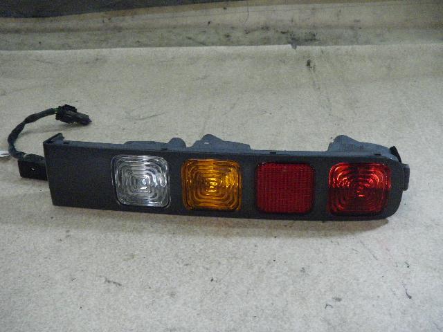 【中古】中古部品 キューブ BGZ11 右テールランプ 【3330810100-001258785915500】