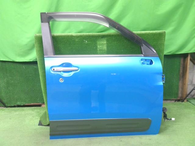【中古】中古部品 キャスト LA250S 右フロントドア 【3310200100-000021818913100】