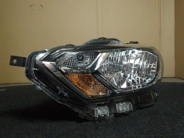 【中古】中古部品 eKワゴン B33W 左ヘッドランプ 【3310420000-000010597510900】