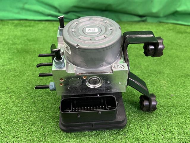 【中古】中古部品 BMW 1シリーズ 1A16 ABSアクチュエーター 【3330240100-002025547842500】