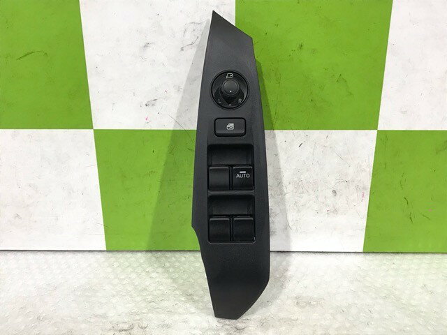 【中古】中古部品 アテンザ GJ2FW パワーウインドウスイッチ 【3330530100-000005381361900】