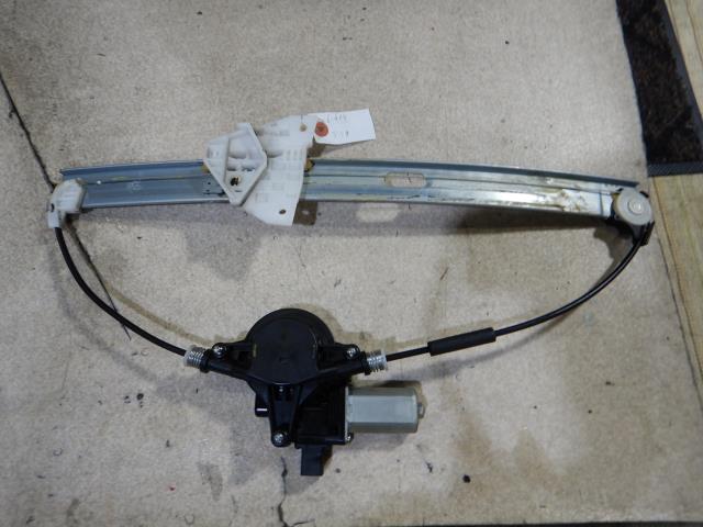 【中古】中古部品 デミオ DE3AS 右リアドアレギュレータ・モーター 【3330810100-001615211813320】