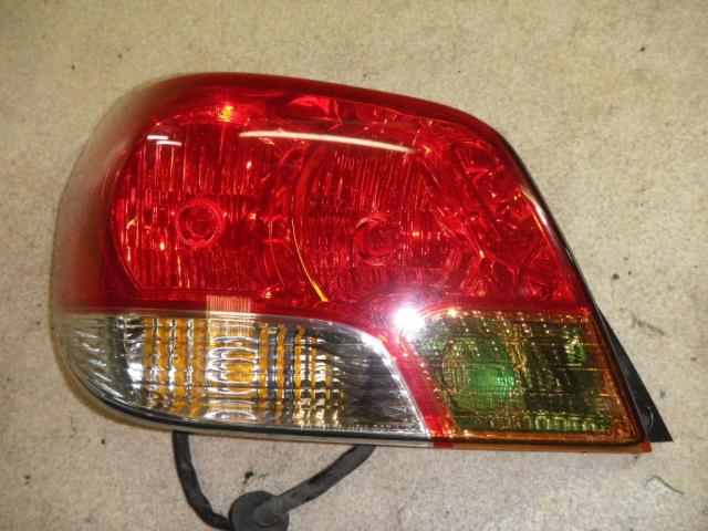 【中古】中古部品 エアトレック CU2W 左テールランプ 【3330810100-001284364015600】