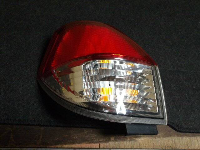 【中古】中古部品 ソリオ MA15S 左テールランプ 【3310420000-000010597715600】