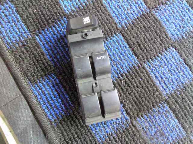 【中古】中古部品 ワゴンR MH23S パワーウインドウスイッチ 【3330220100-250428000461900】