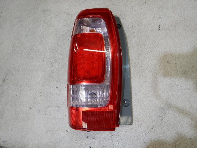【中古】中古部品 タントエグゼ L455S 左テールランプ 【3330810100-001617059215600】
