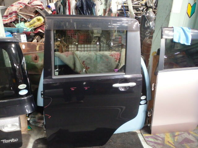 【中古】中古部品 タントエグゼ L455S 左リアドア 【3331010800-000023151513400】