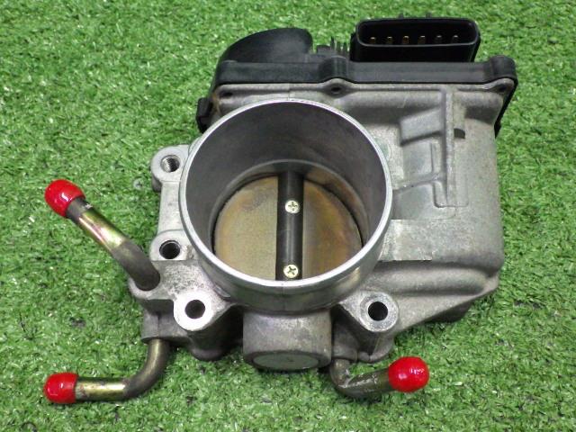 【中古】中古部品 カルディナ AZT241W スロットルボディ 【3330200100-242421000020300】
