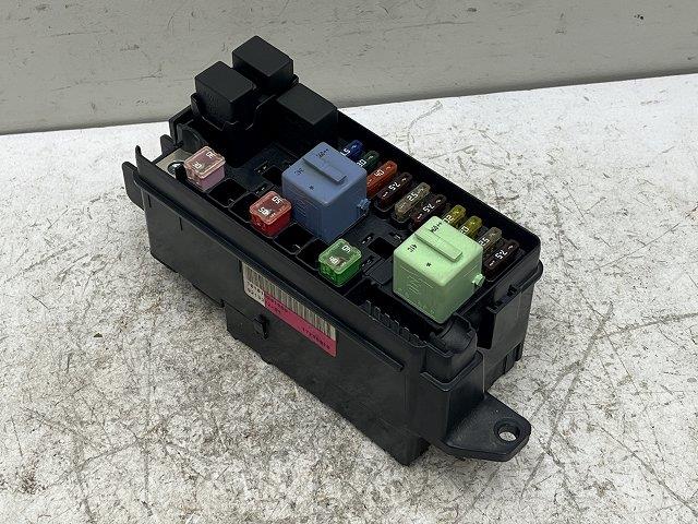 【中古】中古部品 BMW ミニ ML16 ヒューズボックス 【3310070100-0000Y0767567800】