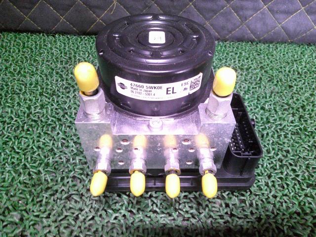 【中古】中古部品 ノート HE12 ABSアクチュエーター 【3330660100-000025309342500】