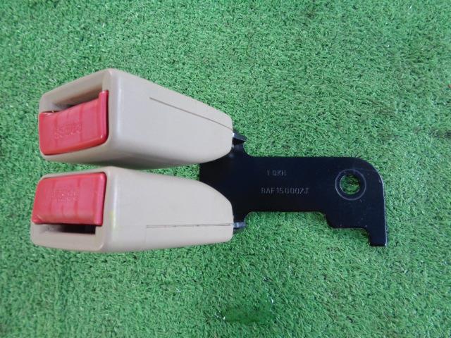 【中古】中古部品 アルト HA25S シートベルト 【3340030100-766244000077154】