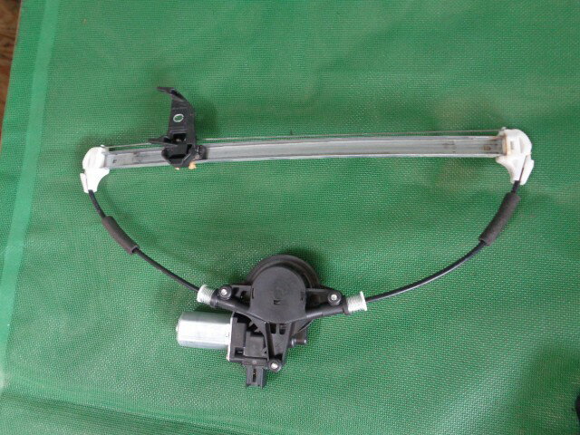【中古】中古部品 MAZDA6 GJEFP 左リアドアレギュレータ・モーター 【3330810100-250428000113420】