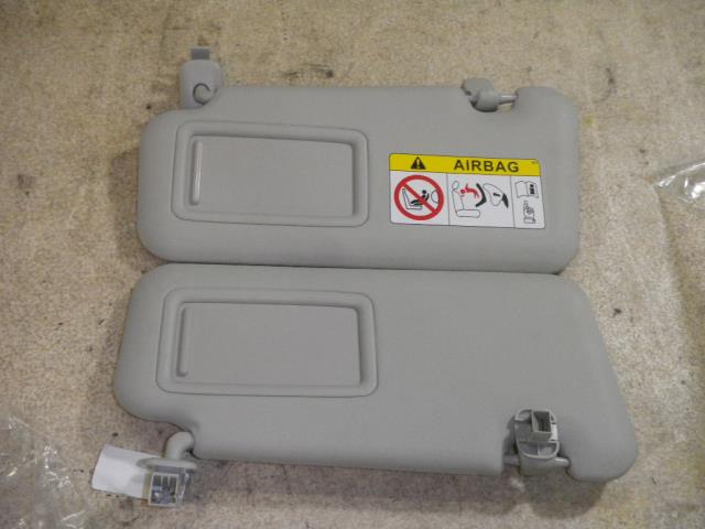 【中古】中古部品 デミオ DJ5FS サンバイザー 【3330810100-001285562277350】