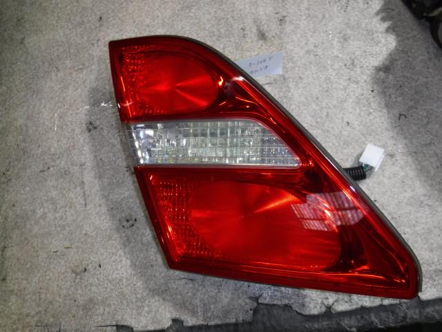 【中古】中古部品 セルシオ UCF31 リアフィニッシャーパネル 【3330810100-001390637615200】
