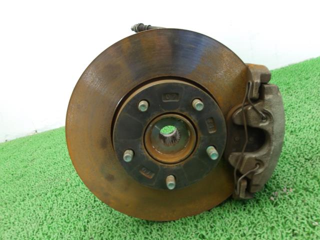 【中古】中古部品 アクセラ BLEFW 左フロントナックルハブ 【3310250100-000253012144340】