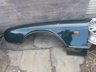 【中古】中古部品 ジャガー XJシリーズ JLGA 左フロントフェンダー 【3310030100-250501000110700】