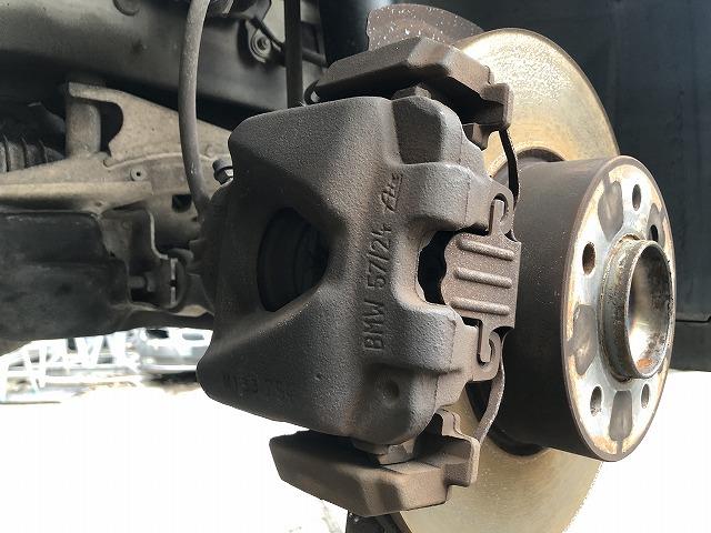 【中古】中古部品 BMW X1 VL18 右フロントキャリパー 【3310070100-0000Y0764144330】
