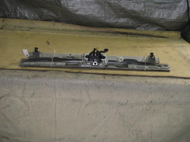 【中古】中古部品 エスティマ ACR55W ラジエータコアサポート 【3330810100-001302301617180】