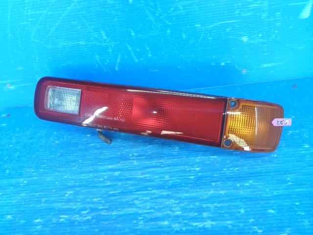 【中古】中古部品 バモスホビオ HM3 右テールランプ 【3310550000-250123000315500】