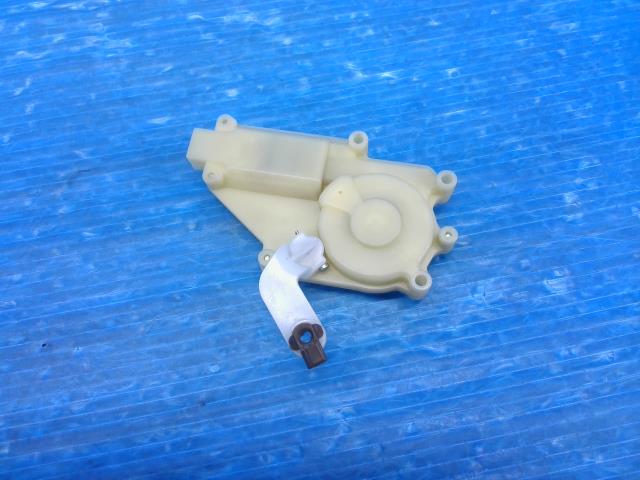 【中古】中古部品 バモスホビオ HM3 トランク・バックドアロックソレノイド 【3310550000-250123000364590】