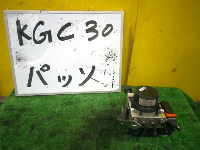 【中古】中古部品 パッソ KGC30 ABSアクチュエーター 【3331010600-250414001042500】