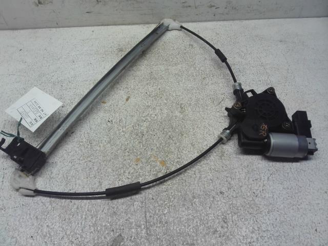 【中古】中古部品 アテンザ GGEP 右リアドアレギュレータ・モーター 【3310160100-000004382213320】