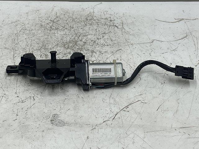 【中古】中古部品 BMW 5シリーズ PU30 トランク・バックドアクローザーモーター 【3310070100-0000Y076..