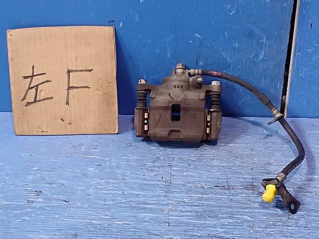 【中古】中古部品 スペーシア MK42S 左フロントキャリパー 【3310050100-231101000344360】